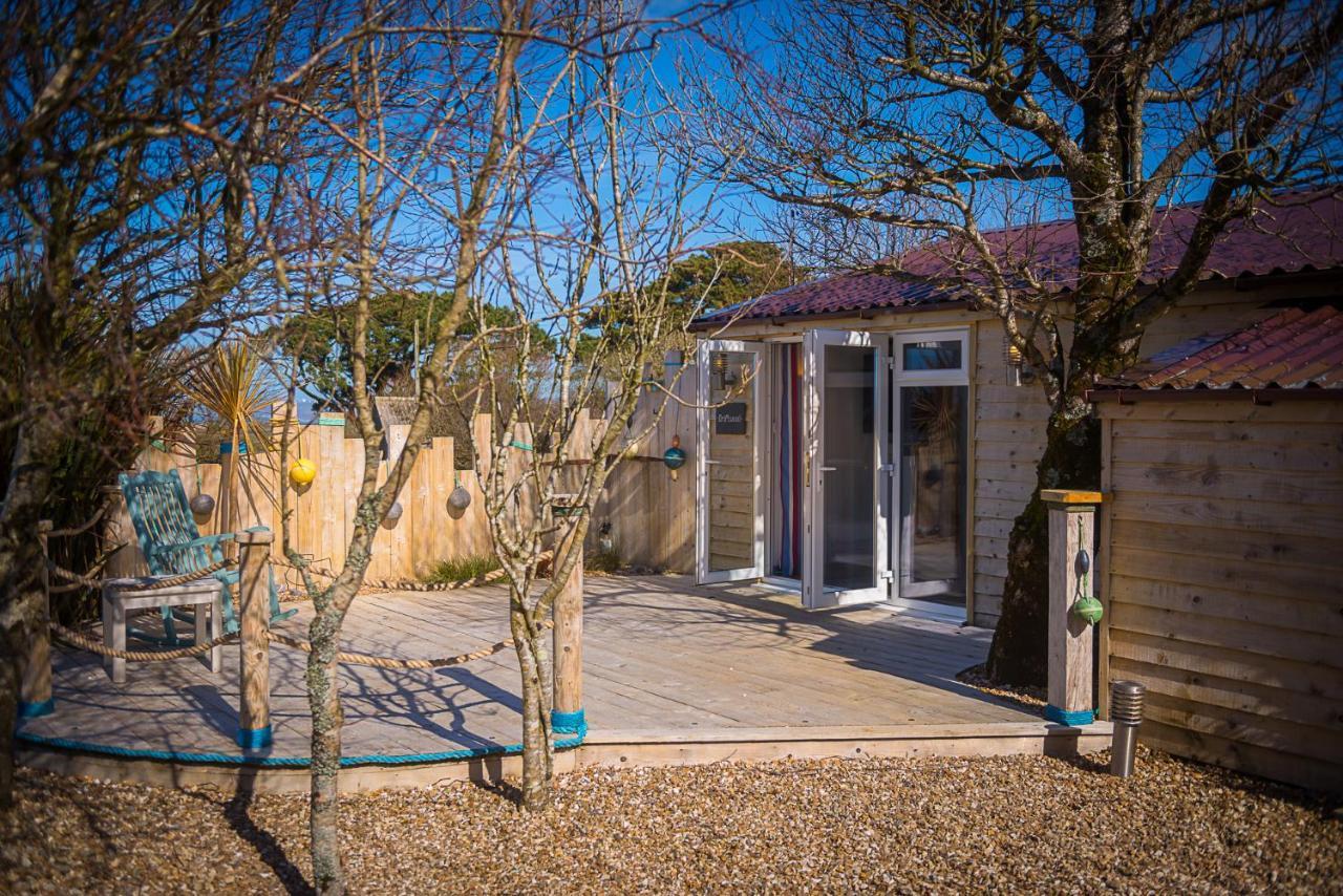 Driftwood Villa บู๊ด ภายนอก รูปภาพ