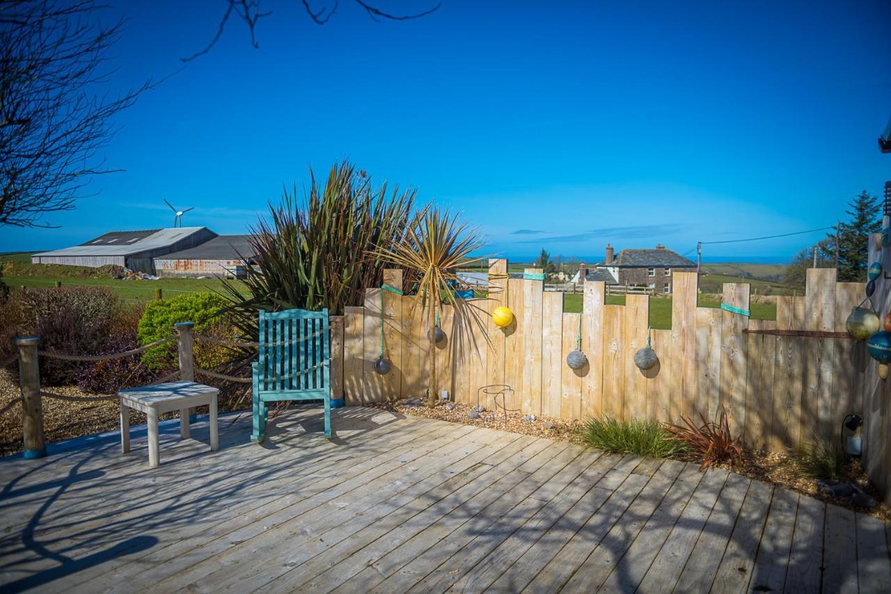 Driftwood Villa บู๊ด ภายนอก รูปภาพ